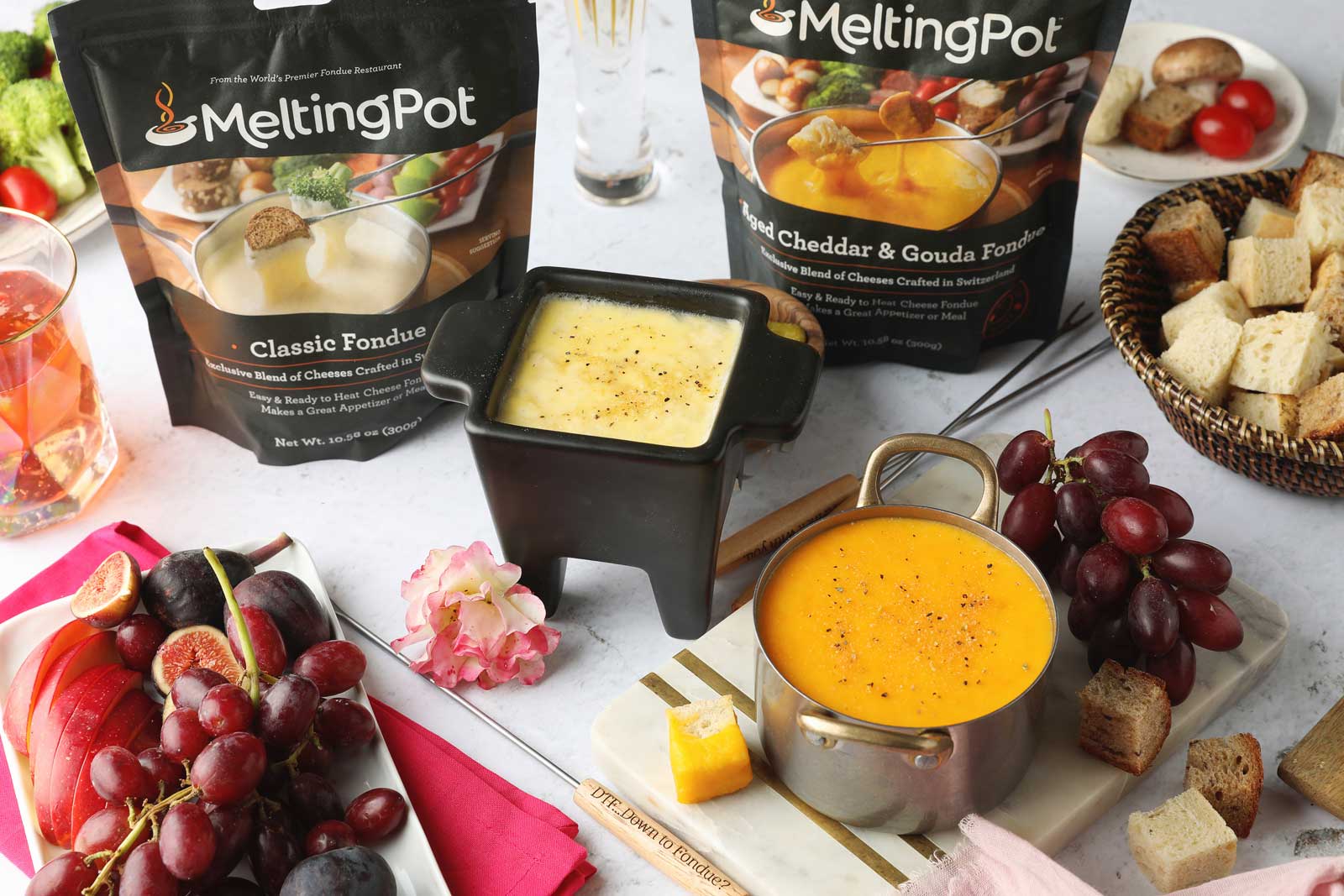 Melting Pot Ready to Heat Cheese Fondue