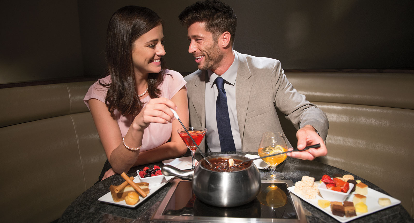 Romantic red roses and fondue for your Valentine