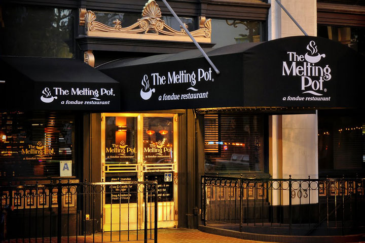 San Diego Gaslamp Restaurant Melting Pot front entrance evening